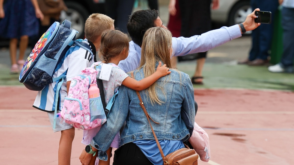 Cómo solicitar la ayuda escolar de 400 euros: requisitos y plazos