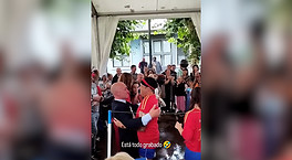 El video viral en el que imitan en beso de Rubiales a Jenni Hermoso en las fiestas de Puerto de Vega