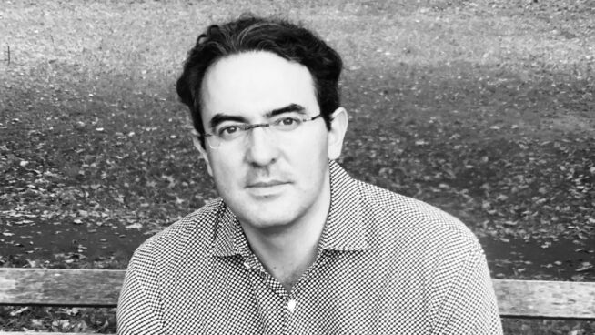 Juan Gabriel Vásquez, ficción y democracia