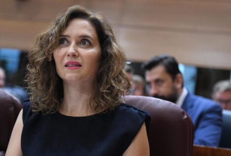 Ayuso acusa a Sánchez de poner a España «de rodillas ante la corrupción independentista»