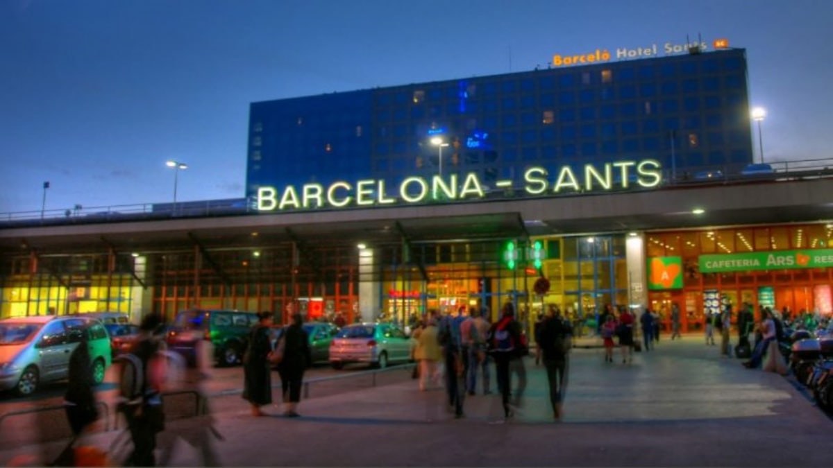 Un hombre se cuela en la estación de Barcelona-Sants y agrede a tres vigilantes