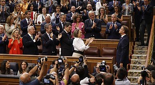 El PP sale con «la moral alta» de la investidura y un liderazgo «muy reforzado» de Feijóo