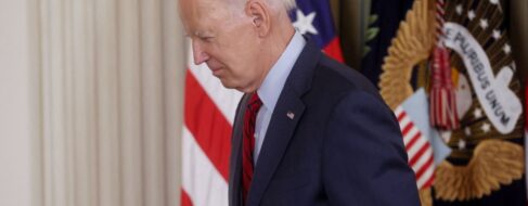 Dos de cada tres votantes demócratas prefieren a otro candidato antes que a Biden