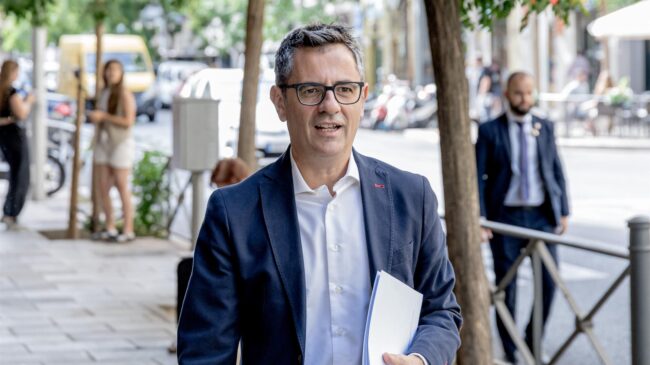 El ministro Bolaños se reúne con el hombre de confianza de Junqueras en Barcelona