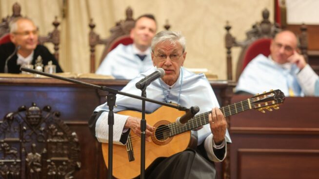 Campanas acusatorias, el último hermano Marx y Caetano Veloso