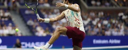 Carlos Alcaraz supera a Alexander Zverev en otro recital en el US Open