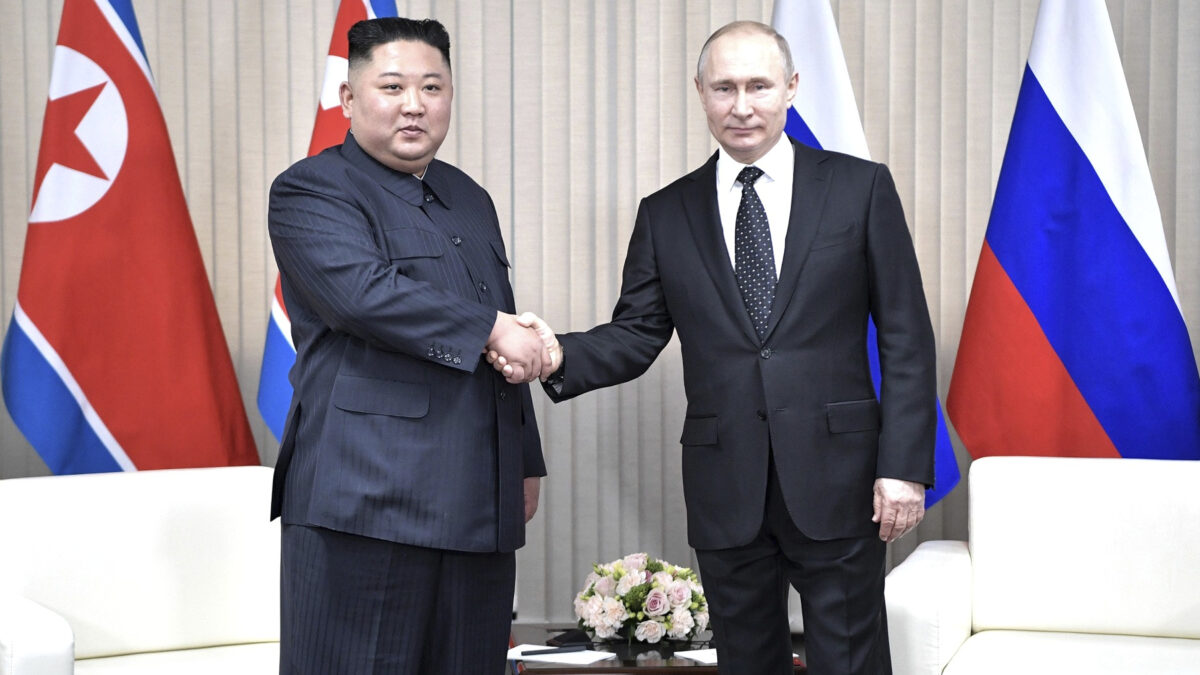 Putin y Kim Jong Un se reúnen en el cosmódromo de Vostochni