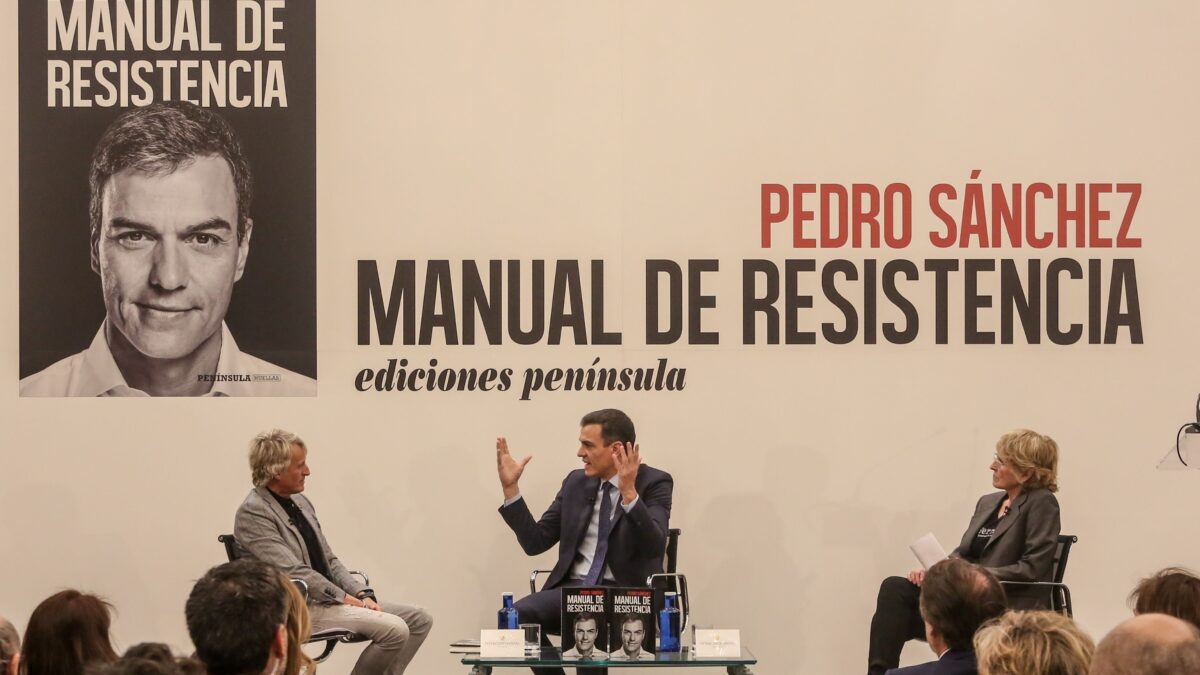 Sánchez ingresó 42.000 euros por ‘Manual de resistencia’ y donó los beneficios a una ONG