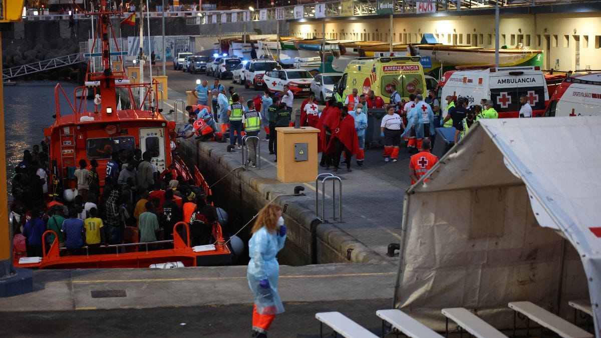 Los siete cabildos de Canarias exigen al Estado «medidas urgentes ante la crisis migratoria»