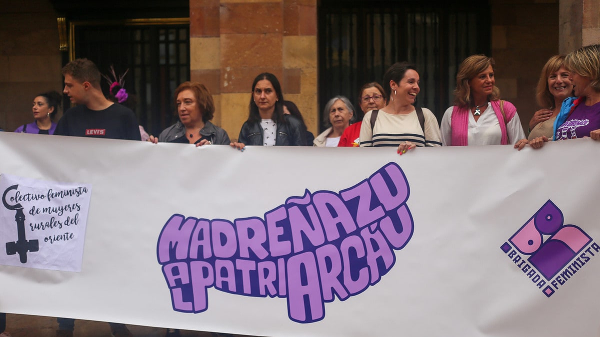 Concentraciones feministas en varias ciudades piden la dimisión de Luis Rubiales