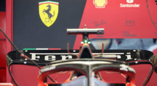 A Ferrari le dan caña en los circuitos, pero en los concesionarios son imbatibles