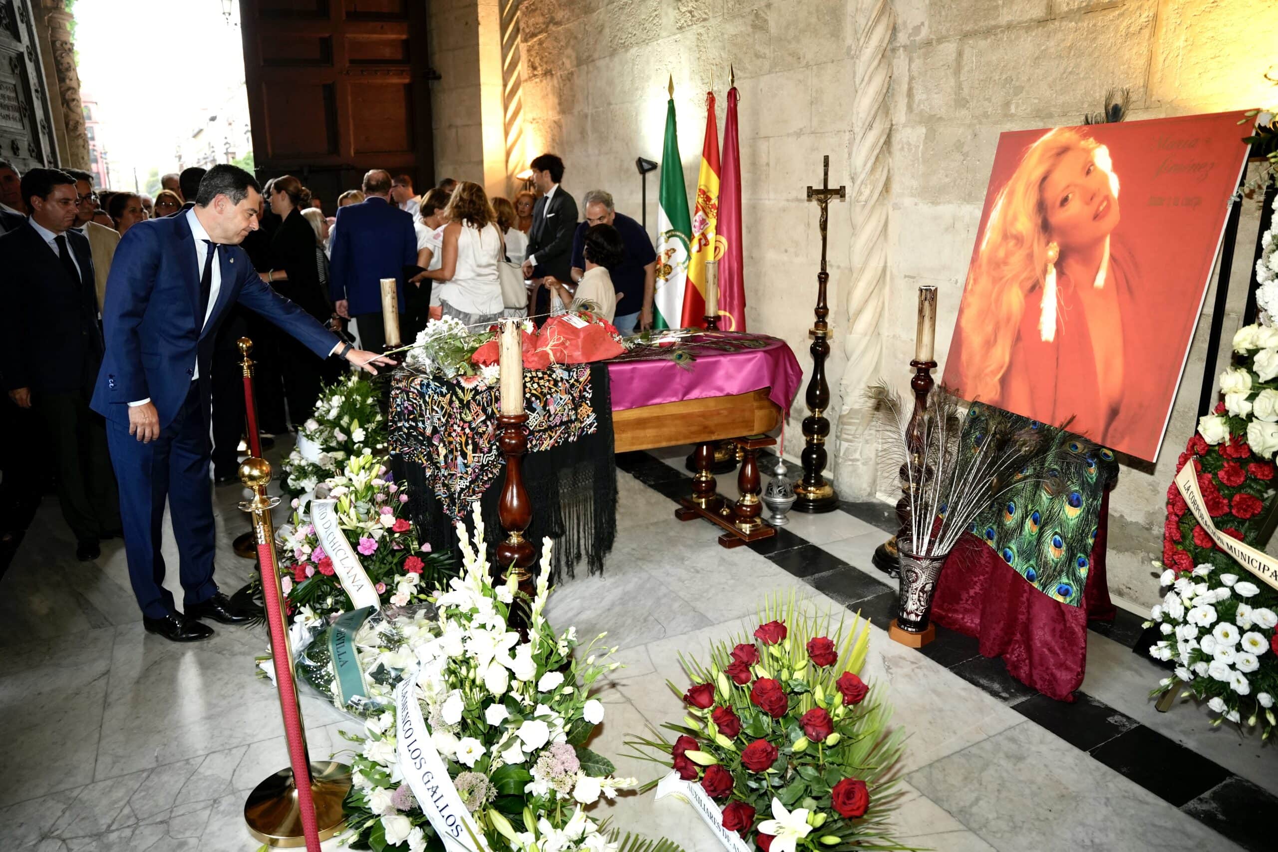 Sevilla despide a María Jiménez