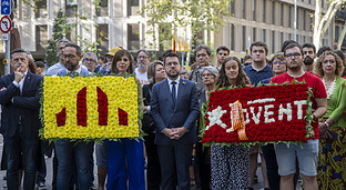 Silbidos y aplausos a ERC en la ofrenda al monumento de Rafael Casanova