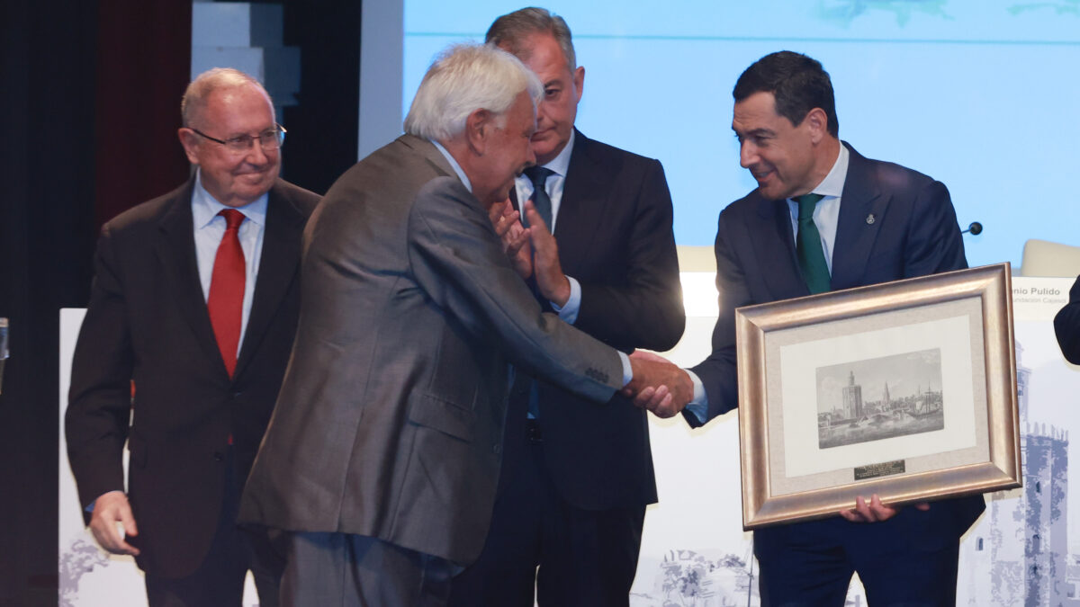Felipe González recibe el V Premio Iberoamericano Torre del Oro
