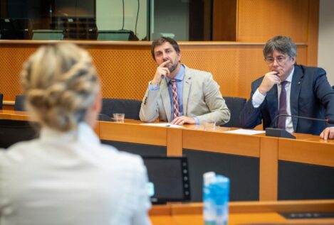 Puigdemont afirma que su reunión con Díaz es «parte de la normalidad democrática en la UE»