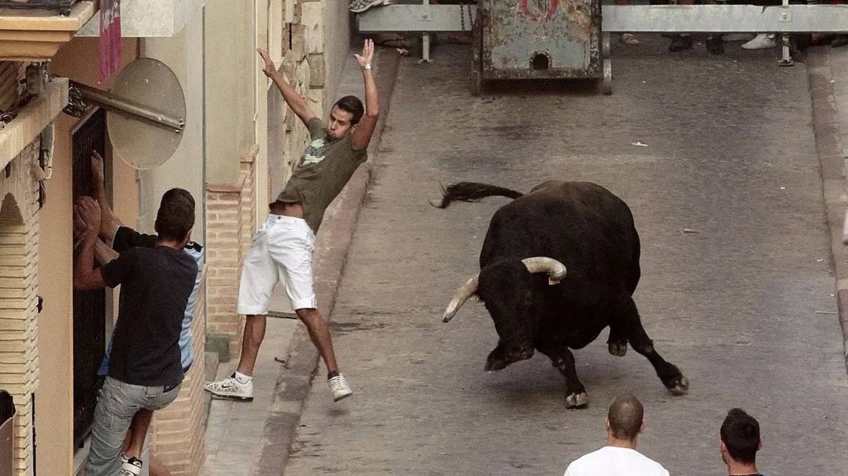 Muere un hombre tras una cornada en la fiesta de los bous al carrer en un pueblo de Valencia