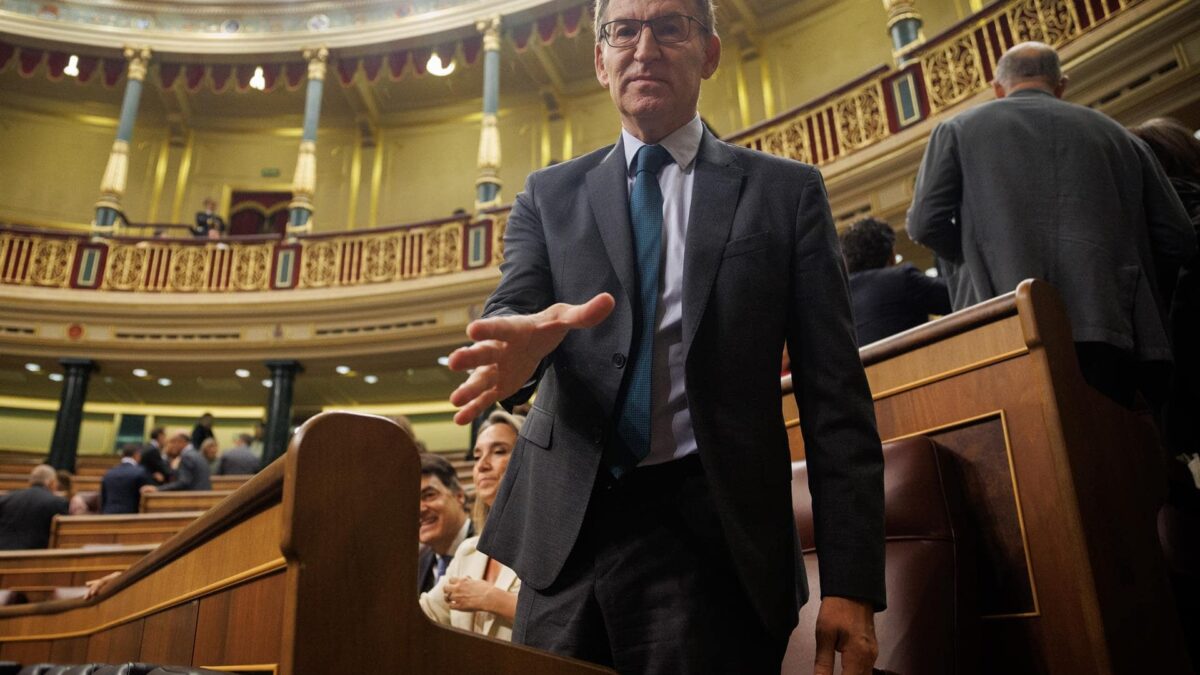 Feijóo se somete a su investidura en el Congreso, la primera con lenguas cooficiales