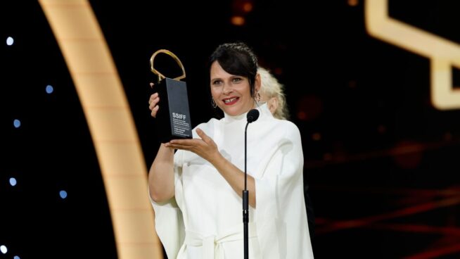 'O corno', de Jaione Camborda, gana la Concha de Oro del Festival de San Sebastián