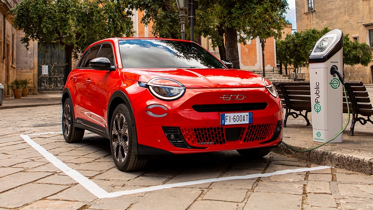 Al Fiat 500 eléctrico le ha salido un hermano mayor: el 600e