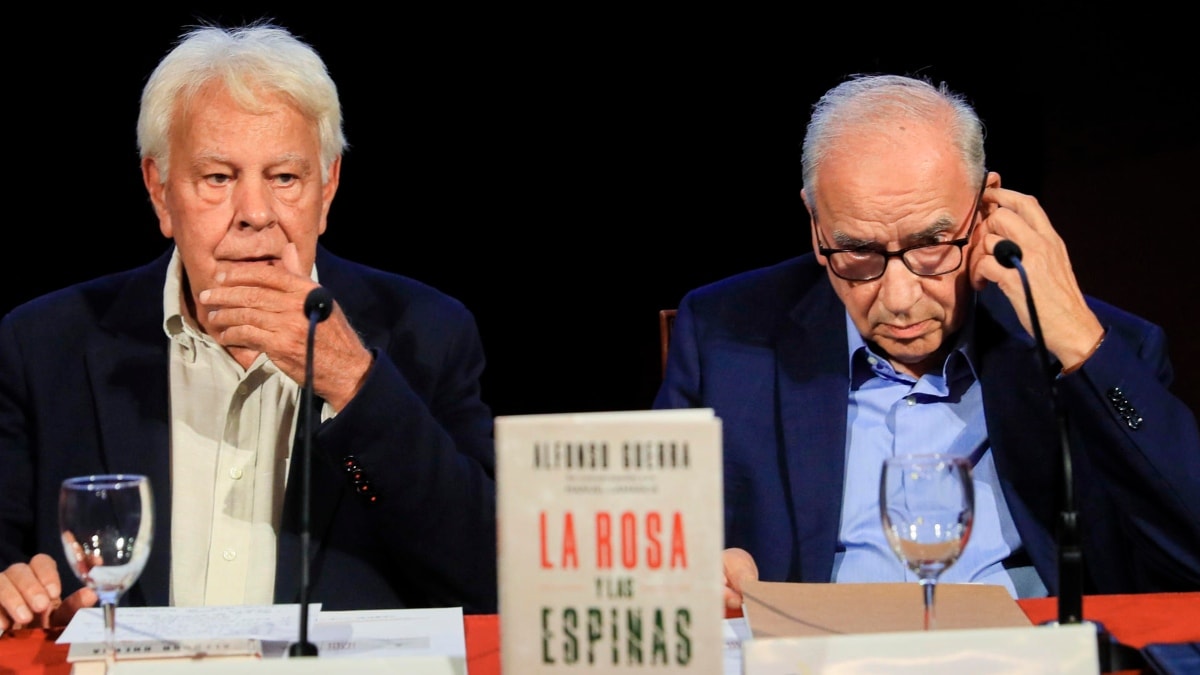 Así ha sido la presentación del último libro de Alfonso Guerra junto a Felipe González