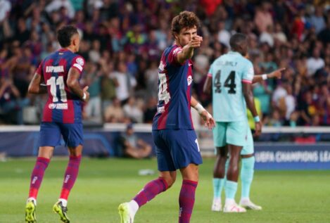 Los 'Joãos' elevan a un Barça que finiquita con una 'manita' al Amberes en Champions