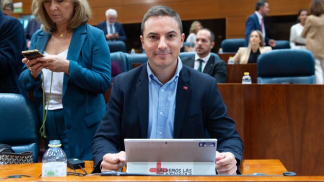 Lobato avala la expulsión de Redondo por no rectificar sus críticas al PSOE
