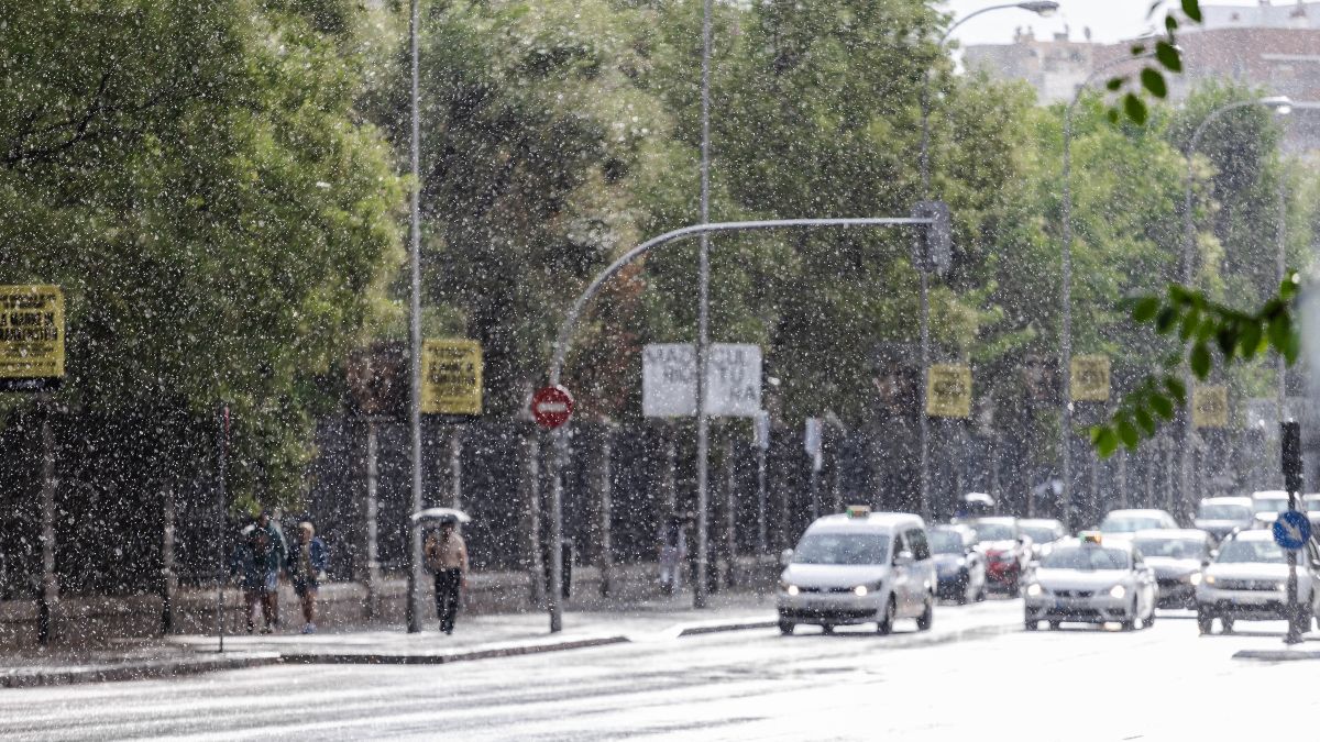 El 112 pide a los conductores adelantar su regreso a Madrid para evitar las tormentas