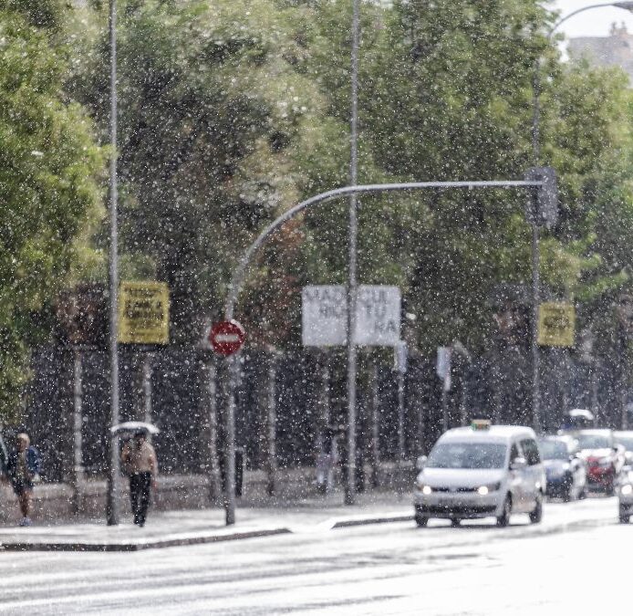 El 112 pide a los conductores adelantar su regreso a Madrid para evitar las tormentas