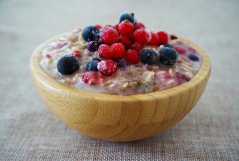 Porridge de avena: la mejor forma de preparar el desayuno de moda
