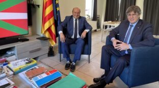 El PNV también acude a Waterloo y se reúne con Puigdemont para coordinar la investidura