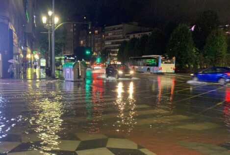 Santander, inundada por la lluvia y trombas de agua