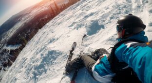 Inmortaliza todas tus aventuras con esta cámara de acción ¡que ahora cuesta menos de 100 euros en PcComponentes!