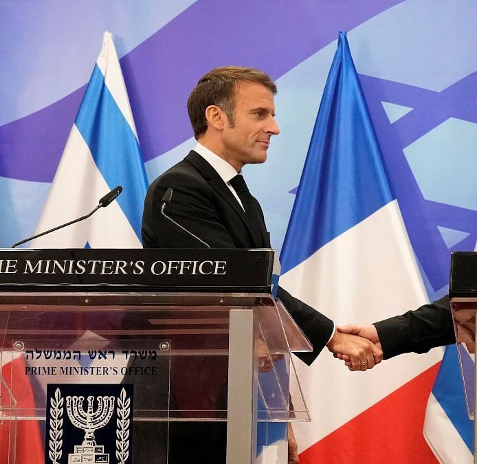 Macron propone en Israel una coalición internacional contra Hamás