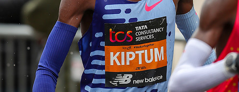 El keniano Kelvin Kiptum destroza el récord del mundo de maratón en Chicago