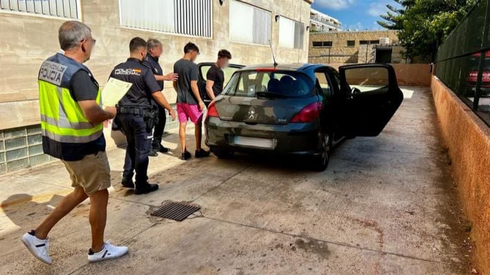 Detenida la familia de un alumno por entrar en su instituto a pegar a otro