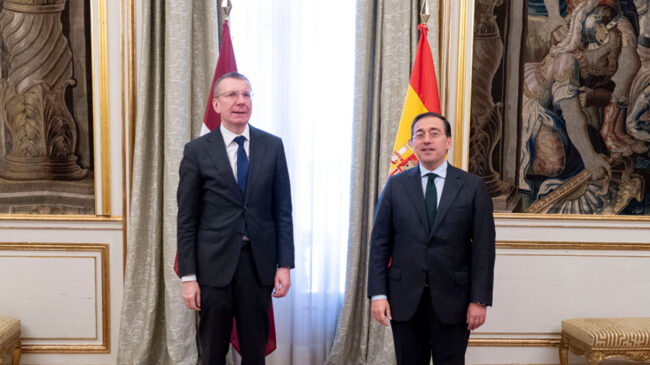 Letonia y Lituania descartan oficializar el catalán: la UE tiene otros «problemas»