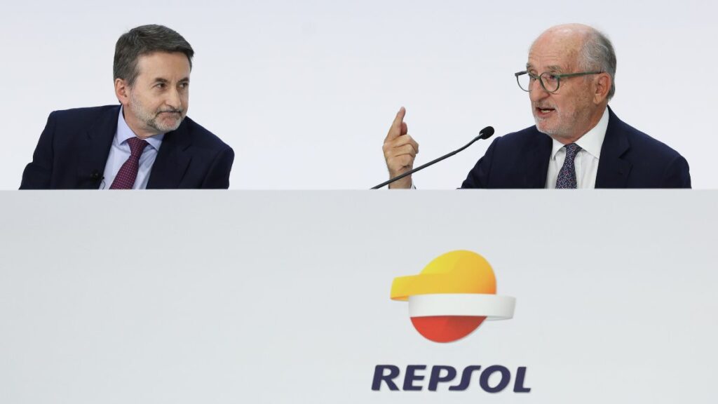 El CEO de Repsol, Josu Jon Imaz y su presidente, Antonio Brufau, han criticado duramente las políticas del Gobierno en nombre de los empresarios.