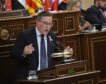 El PP acusa al Gobierno de traer inmigrantes a Madrid con «nocturnidad y alevosía»