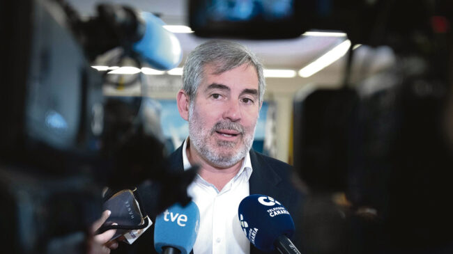 Clavijo aborda este jueves con Escrivá en El Hierro la emergencia migratoria