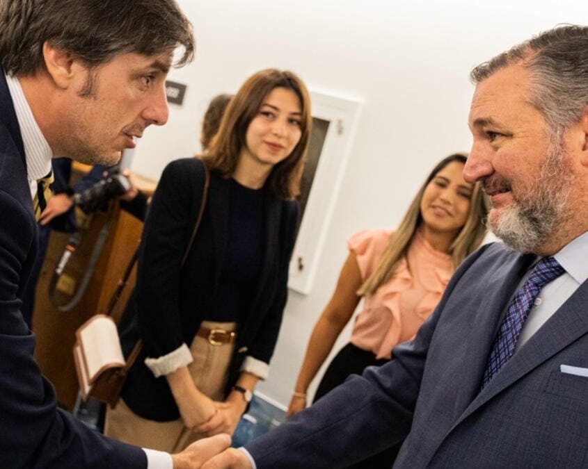 La Fundación de Vox se reúne con el senador Ted Cruz en el Capitolio de EEUU