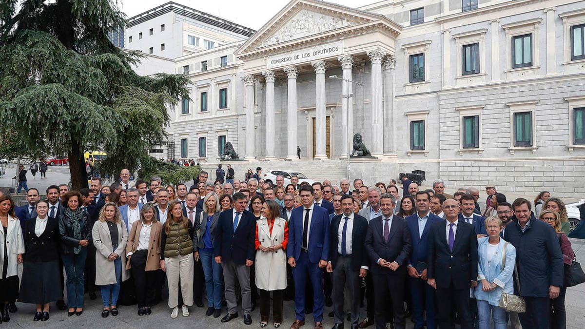 Los diputados del PP denuncian ante el Congreso que Armengol paralice la Cámara