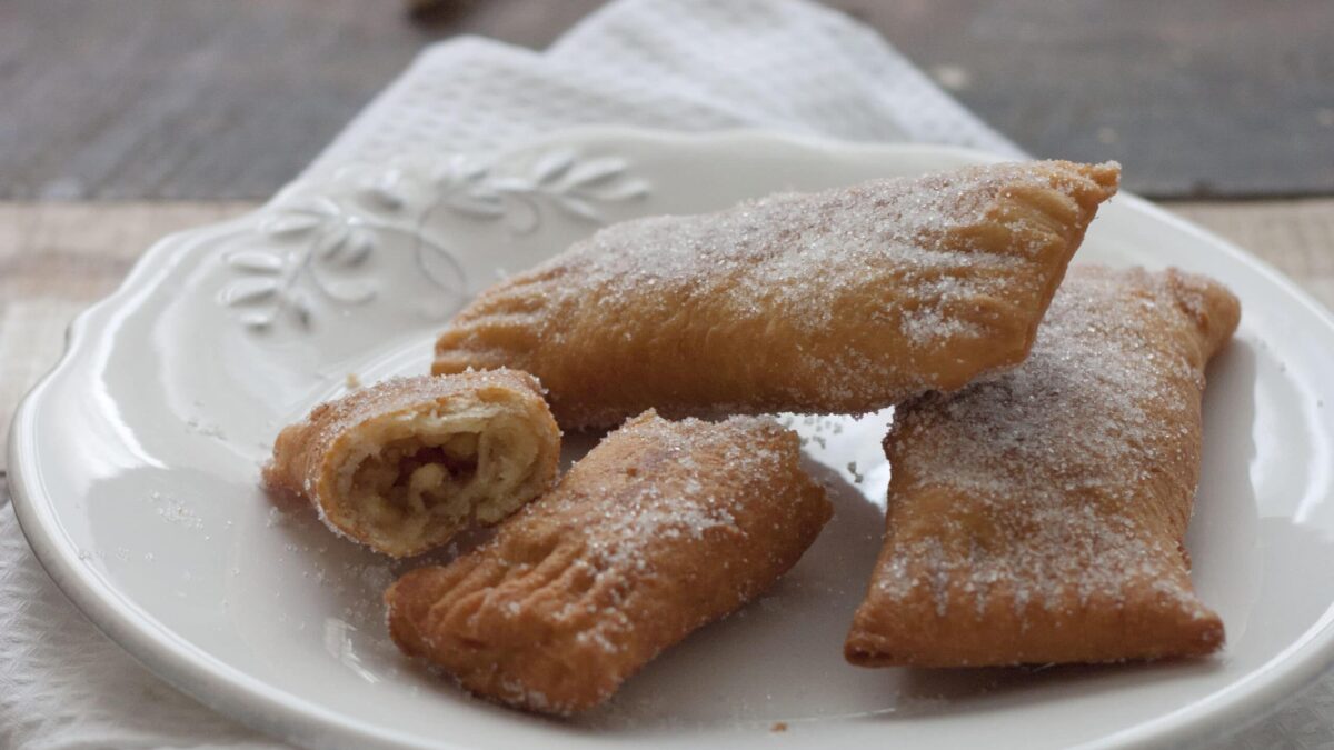 Qué comer en Llanes: degusta el pote de berzas, las casadielles y la sidra asturianas