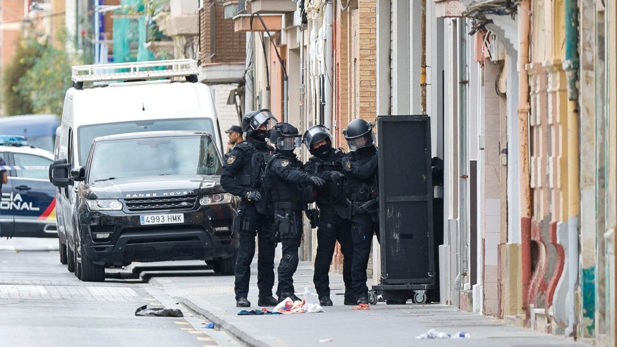 Un hombre resulta herido por el disparo de perdigones en el distrito Marítimo de Valencia