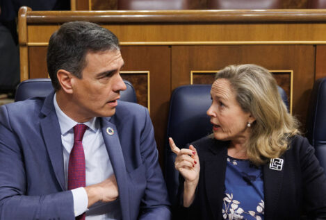 La OCDE pide a España subir los impuestos al alcohol y el tabaco y retrasar la jubilación