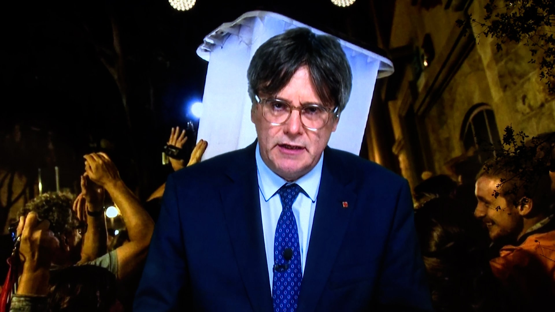Puigdemont reivindica el 1-O y pide no desaprovecharlo «buscando salidas personales»