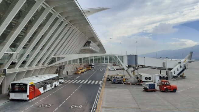 Un polizón llega a Bilbao escondido en la bodega de un avión procedente de El Cairo