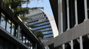 BBVA alcanzará este año por primera vez los 30.000 millones de euros de ingresos