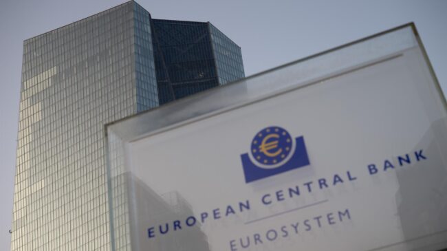 El BCE mantiene los tipos de interés en el 4,5% y corta la racha de diez subidas consecutivas