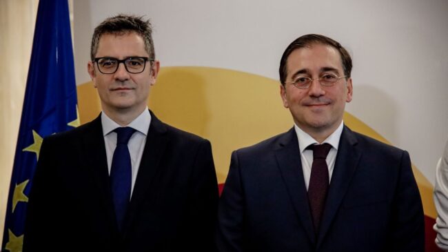 El PP exige al Gobierno que aclare si Bolaños y Albares se han visto en secreto con Puigdemont