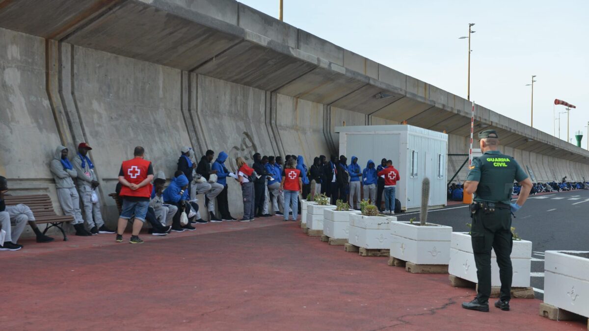 Interior busca voluntarios en la Guardia Civil para ir a El Hierro un mes por 61 euros al día